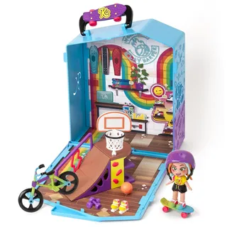 KOOKYLOOS Lizzie's Pop Up Sport Shop – Sportzelt mit Zubehör, Exklusive Puppe mit 3 Ausdrücken und 2 exklusiven Haustieren, inklusive Fahrrad, Skateboard, Rampe und Basketballkorb
