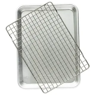 Nordic Ware Backblech Quarter Sheet with rack