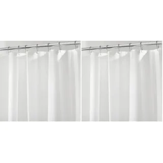 iDesign Duschvorhang aus Stoff, schimmelresistenter Badewannenvorhang aus Polyester in der Größe 183,0 cm x 183,0 cm, wasserdichter Vorhang mit 12 Ösen, frostgrau (Packung mit 2)
