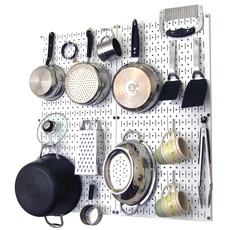 Wall Control Küchen-Stecktafel-Organizer, Töpfe und Pfannen, Stecktafel, Aufbewahrungs- und Organisations-Set mit weißer Stecktafel und weißem Zubehör