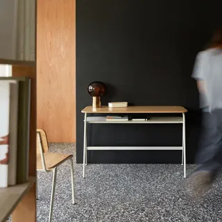 Mio - Schreibtisch aus Esche und Metall in Cream