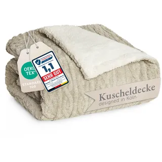 Blumtal Kuscheldecke 130x150 cm mit Zopfstrick-Optik - Oeko-TEX zertifizierte Mikrofaser Fleecedecke mit weicher Sherpa-Innenseite/Couchdecke 130x150 - Beige und Weiß
