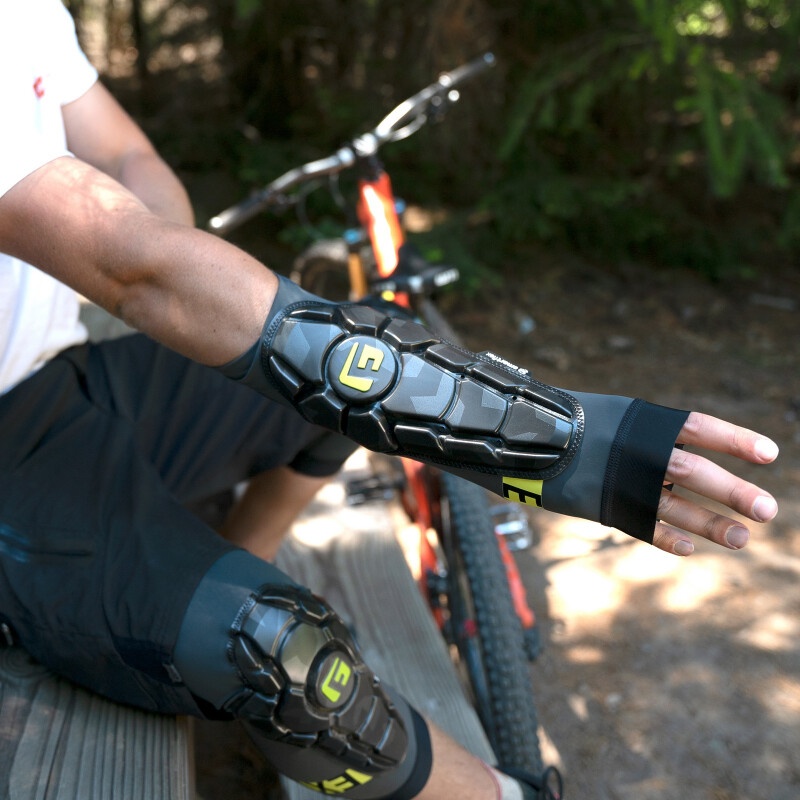 Bild von Pro-X3 gepolsterte Biking Ellenbogenschoner camo L