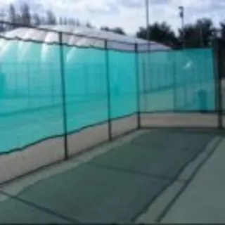 Windschutz 6 x 2 m dunkelgrün für Tennisplätze, verstärkt mit Ösen, inkl. Befestigungsclips
