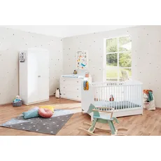 Bild Pinolino® »Laura, breit«, (Set, 3 St., Kinderbett, Schrank, Wickelkommode), mit Kinderbett, 2-trg. Schrank und breiter Wickelkommode, weiß Baby Schlafzimmermöbel-Sets Komplett-Babybetten