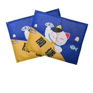 lachineuse – 2 Tischsets mit Maneki-Neko-Katze – japanischer Stoff-Tischset – 40 x 30 cm – Geschenkidee für die japanische Küche – japanische Katze – asiatisches Dekoobjekt – Farben Blau und Gelb
