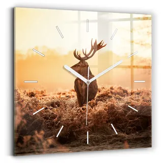 Wallfluent Wanduhr – Stilles Quarzuhrwerk - Uhr Dekoration Wohnzimmer Schlafzimmer Küche - Zifferblatt mit Striche - weiße Zeiger - 30x30 cm - Hirsche bei Sonnenaufgang - Braun
