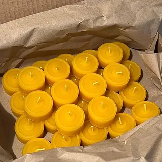 30 HappBee® Marken Teelichter Bienenwachs honiggelb & duftend rein natürlich | Manufaktur handgefertigt | umweltbewusste Verpackung