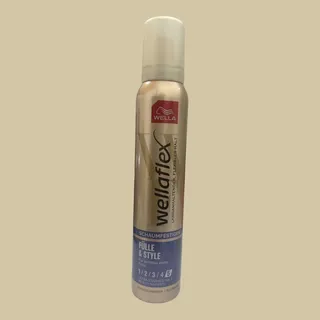 Wella Wellaflex Fülle & Style Schaumfestiger 200 ml
