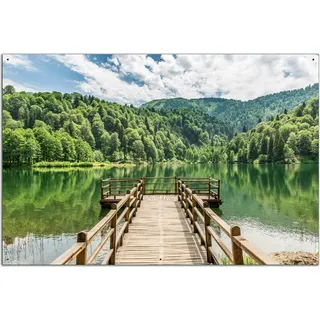 Wallario Outdoor-Poster für Garten oder Balkon, Motiv Steg am See in den Bergen, in ca. 61 x 91,50 cm - Grün