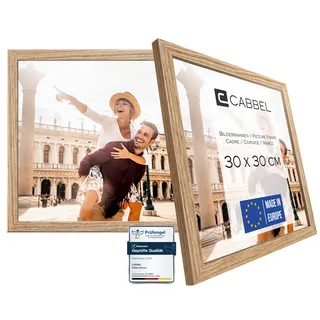 CABBEL Doppelpack (2er Set) Bilderrahmen 30x30 cm, Eiche, stabiles MDF-Holz Rahmen, bruchsicherem Plexi-Glas, zum Aufhängen, ideal für Fotos/Bilder/Collage