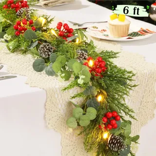 Lewondr Weihnachtsgirlande mit Beleuchtung, 1,8m 20LED Warm Batteriebetrieben Girlande Lichter mit Timer, Weihnachtsdeko Innen für Treppen Geländer Kaminsims, Künstliche Eukalyptus Girlande