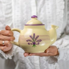 City to Cottage® - Teekanne Kaffeekanne für 2 Tassen | Lavendel Motiv | Handgemacht | Teekanne Keramik Geschirr | 750 ml