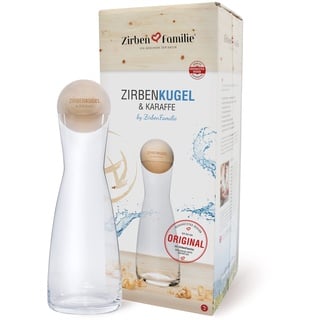 Zirben Familie® das Original ZirbenKugel Set inkl. Wasserkaraffe | Verleiht dem Wasser eine besondere Note | 1 Liter SPIEGELAU Karaffe aus Kristallglas mit Deckel aus ZirbenHolz | Zirbenkugel Edition