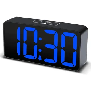 Eachui LED Digitaler Wecker mit USB-Ladeanschluss, Große Ziffern Display, Lauter Alarm, Helligkeit und Lautstärke Regelbar, Snooze, 12/24HR, Tischuhr Netzbetrieben (Blau)