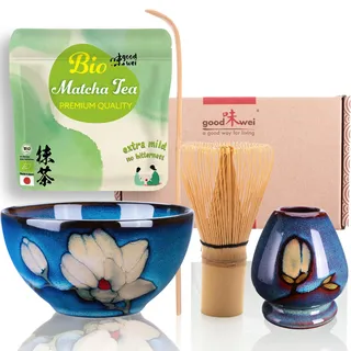 Goodwei BIO Matcha aus Japan im Matcha-Set komplett mit hochwertiger Matcha Schale aus Keramik, Matcha Besen und Besenhalter | Geschenkset für Teezeremonie (Magnolia)