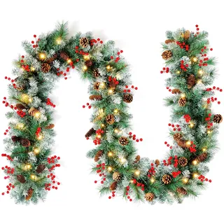 Lewondr Weihnachtsgirlande mit Beleuchtung, 2,7m 50LED Warm Batteriebetrieben Girlande Lichter mit Timer, Weihnachtsdeko Innen für Treppen Geländer Kaminsims Verand, Winterliche Kiefer & Beerencluster