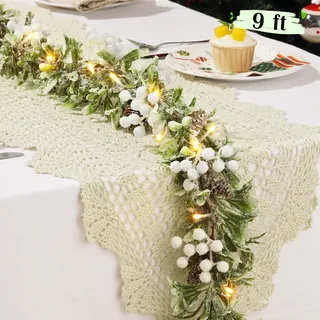 Lewondr Weihnachtsgirlande mit Beleuchtung, 2,7m 30LED Warm Batteriebetrieben Girlande Lichter mit Timer, Weihnachtsdeko Innen für Treppen Geländer Kaminsims, Olivenblätter & Weiße Beerenbüschel