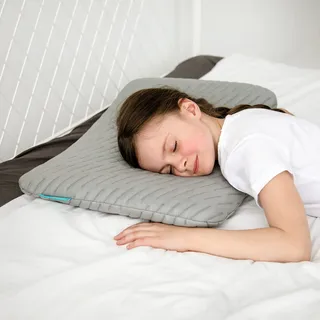 Orthopädisches Kinderkissen 5 cm Höhe mit Kissenbezug aus Bambus | Premium Memory Foam Kinder Kopfkissen