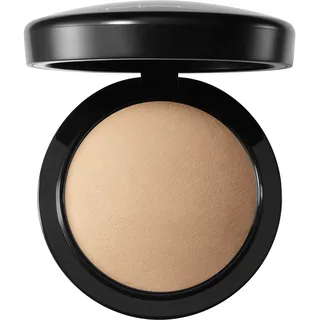 MAC Compact Powder Medium Tan