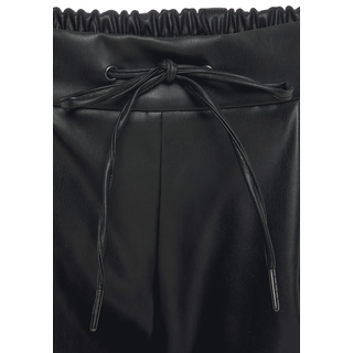 Schlupfhose LASCANA, Damen, Gr. 46, N-Gr, schwarz, Web, Obermaterial: 100% Polyester. Beschichtung: 100% Polyurethan, unifarben, figurumspielend knöchelfrei, Hosen Schlupfhose, aus Lederimitat, bequeme Stoffhose, elegant-chic