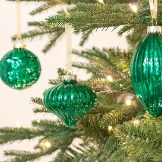 Unyqoos® 8er-Set Glaskugeln – elegante Weihnachtskugeln für stilvolle Christbaum-Dekoration - Grün