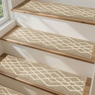 COSY HOMEER 15 Stück Treppenstufen Matten, 70 x 22 cm, Beige Rauten | Stufenmatten Selbstklebend, Rutschfest ohne Kleben, 100% Polyester, TPE-Rücken, waschbar, für Kinder, Senioren und Haustiere