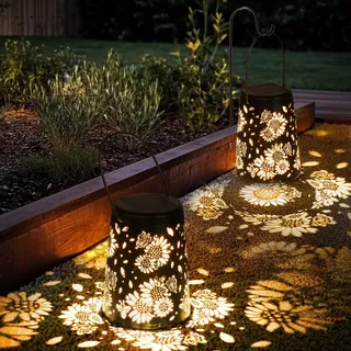 Ketom Solarlampen für Außen Hängend/Stehend, 2 Stück Retro LED Solar Laternen, IP65 Wasserdicht Metall Solarlaternen, für Garten, Draußen, Patio, Weg, Camping, Rasen, Schwarz(Sonnenblumenmotiv)
