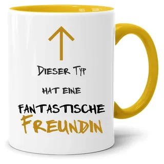 Dieser Typ hat eine fantastische Freundin - Becher/Mug als witziges Geschenk/Lustige und Originelle Geschenke/Tee-Kaffeetasse inkl. Geschenkbox