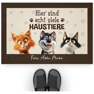 Geschenke Mall Personalisierte Fußmatte - Hier Sind Echt Viele Haustiere - Fussmatte Mit Namen, Fussmatte Personalisiert Familie, Fussmattes Selbst Gestalten (2 Tier)