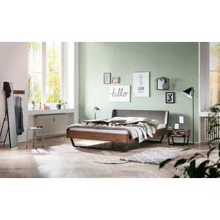 Hasena Massivholzbett, Kopfteil gepolstert Montieri, Farbe: Nussbaum, geölt, Bezugsfarbe: Kul smoke, Metallfarbe: Anthracit, verschiedene Größen - 20 cm/180 x 210 cm