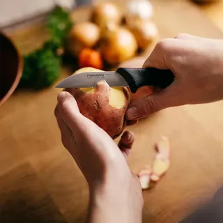 Fiskars Schälmesser 7 cm (1065580)