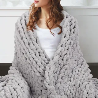 Gugxiom Chunky Knit Blanket, 127 x 152 cm Chenille Gestrickt Decke, wArm & Gemütlich, Hand Strickdecke, Grob Gestrickte Decke für Couch Bett(Hellgrau)