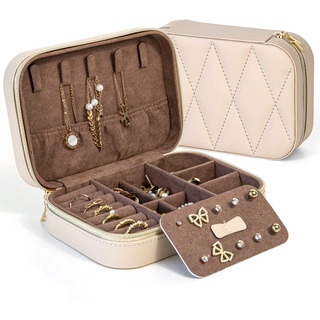 KAMIER Kleine Schmuckkästchen für Damen, Reise Schmuckbox PU Leder Schmuckschatulle für Ohrringe, Ringe, Halsketten, niedliche Schmucketui Reise für Frauen, Männer, Mädchen, Beige