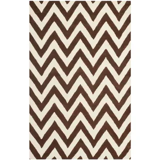 SAFAVIEH Modern Teppich für Wohnzimmer, Esszimmer, Schlafzimmer - Cambridge Collection, Kurzer Flor, Dunkelbraun und Elfenbein, 152 X 244 cm