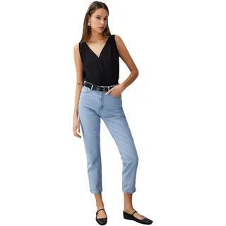 Trendyol Women's Basic Normal Waist Mom Jeans, Blue, 44