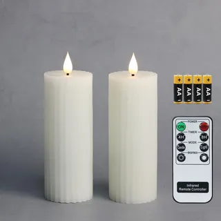 Fanna 2 Weiß LED Flammenlose Echtwachs Kerzen Streifen Design, Batteriekerzen mit Timer für Weihnachten Dekorationen und Advent, Fernbedienung und Batterien enthalten - D 5,5cm x H 15cm