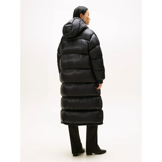 Daunenmantel TOMMY HILFIGER "SUPER LIGHT HW DOWN RLX MAXI", Damen, Gr. M, schwarz, Steppware, Obermaterial: 100% Polyamid. Füllung: 100% Daunen, unifarben, relaxed fit lang, elastischer Bund, Mäntel Daunenmantel, mit super light Daunenfüllung