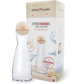 Zirben Familie® das Original ZirbenKugel Set mit Wasserkaraffe | Verleiht dem Wasser eine besondere Note | 1 Liter SPIEGELAU Karaffe aus Kristallglas mit Deckel aus ZirbenHolz | Tiroler Adler Edition