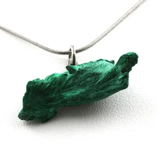 Halskette Malachit Brut. 28.50 Ct. Kipushi Mine, Haut-Katanga, Congo. Made IN E