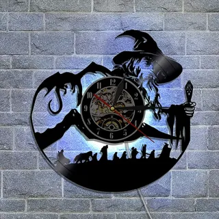 Smotly Wanduhr aus Vinyl, Herr der Ringe Themen-Wanduhr mit LED-Nachtlichtfunktion, eine Hauptdekoration Geschenk für Liebhaber.