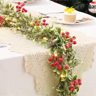 Lewondr Weihnachtsgirlande mit Beleuchtung, 1,8m 20LED Warm Batteriebetrieben Girlande Lichter mit Timer, Weihnachtsdeko Innen für Treppen Geländer Kaminsims, Olivenblätter & Rote Beerenbüschel