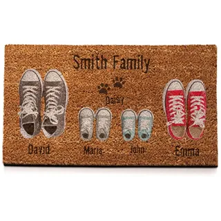 Wanapix | Fußmatte aus Kokosfasern Personalisiert mit Name | Original Türmatte für Innenbereiche | Unterseite | Familien Namen | 2 Schuhe + 2 Kind + Haustier
