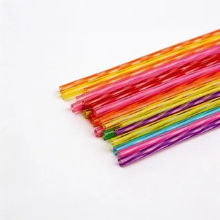 25 wiederverwendbare Strohhalme Regenbogen transparente Plastikstrohhalme 23 x 0,7 cm Plastikstrohhalme Ideal für Cocktails, Smoothies, Säfte und Heißgetränk