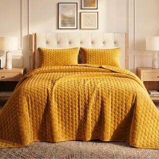 Tribeca Living Velvet King Quilt Set - Dreiteiliges Lugano Wabenstich Bettwäsche, superweicher 260 g/m2 Samt, übergroße Steppdecke und Zwei Kissenbezüge, Gold
