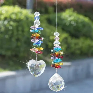 2er Kristall Herz Sonnenfänger mit Chakra Perlen, Glas Prisma Fensterdeko | Hängendes Glas Prisma mit Herzdesign & Chakra Perlen, funkelnder Regenbogeneffekt, Deko für Fenster, Zuhause, Büro & Garten