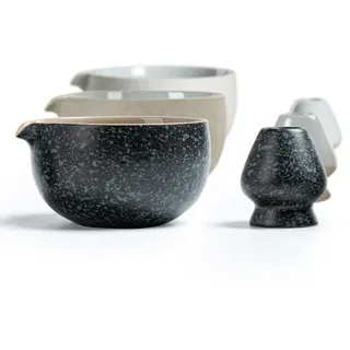 TEANAGOO Japanische Matcha-Schale K17 mit Ausgießer & Chasen-Auflage, 510ml Keramik Matcha-Chawan mit natürlicher Felsstruktur, Rocky-Schwarz/Grau